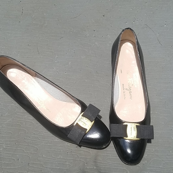 Ferragamo low pumps size 6 1/2 - Picture 2 of 4